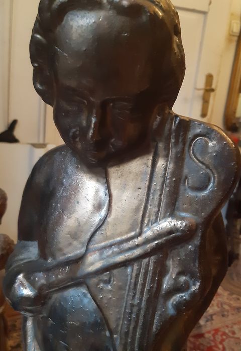 Duży Anioł grający na skrzypcach 66 cm