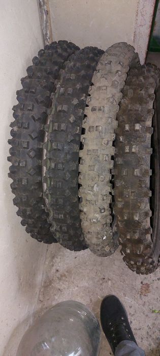 Покришкі на мотоцик