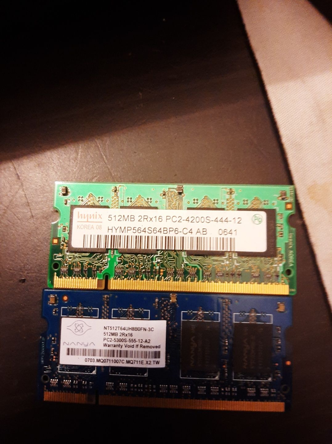 Placas de memória  6de 1giga cada e 2- 512ram, ddr2