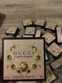 Кушон Gucci тональна основа.