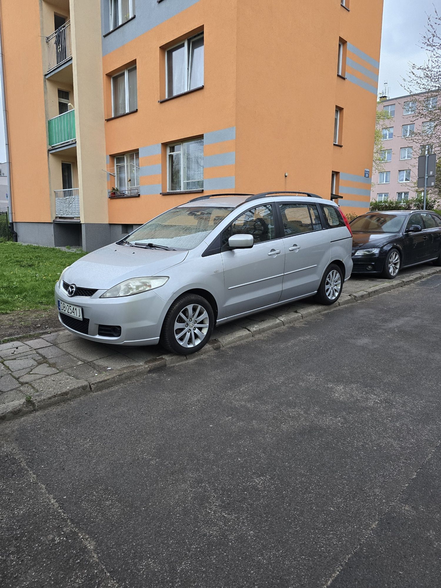 Mazda 5 7 osobowa , ładna , alufelgi , klima , opłacona