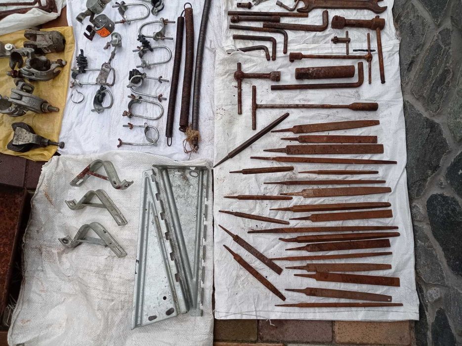 Ключи. Головка. Напильник. Хомут. Ящик. Скоба. Пружина. Кронштейн.