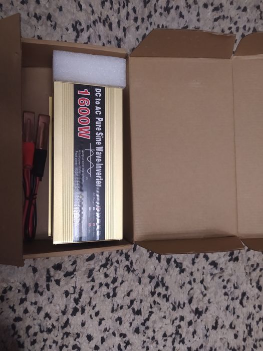 Чистий синус! Автомобільний Перетворювач (інвертор) 12V-220V 1600W