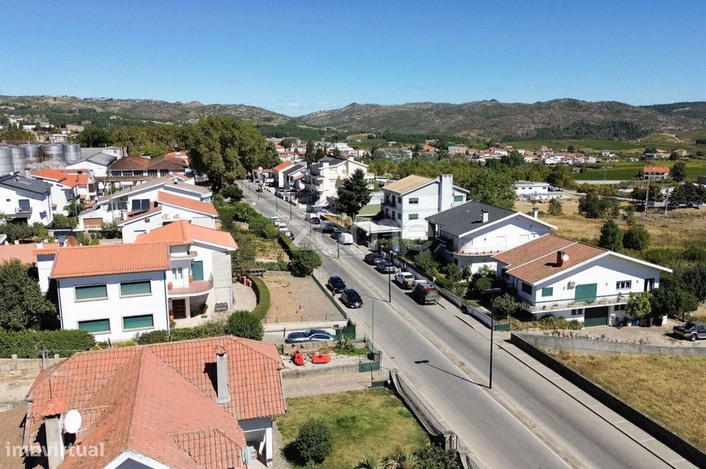 Lote de terreno com 562 m²