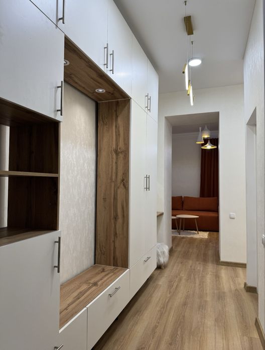 Продам 3х комнатную квартиру, центр, 70 кв.м. Сертификат. А