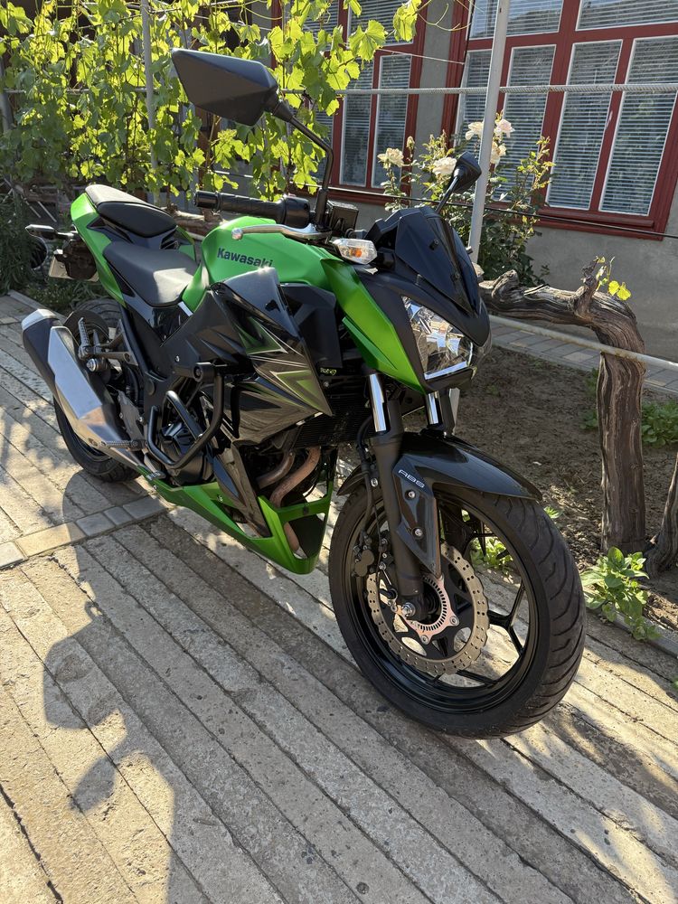 Продам мотоцикл Kawasaki Z300 2016г.