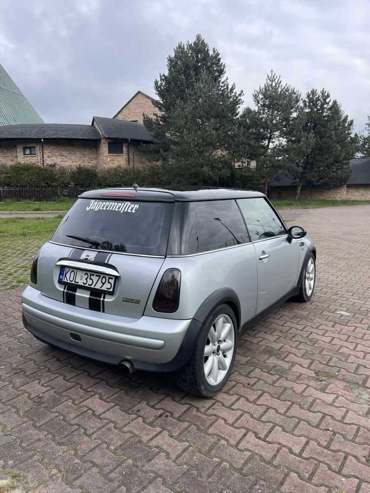 Mini 2002 1.6 benzyna