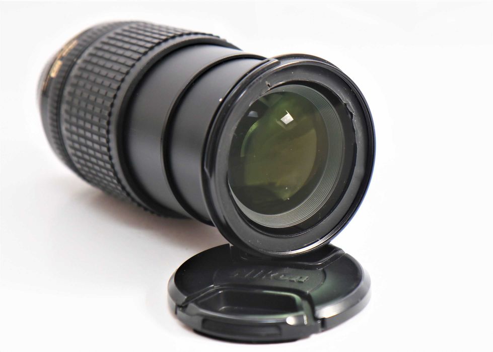 Lente Nikon 18-135mm SEM AUTOFOCUS