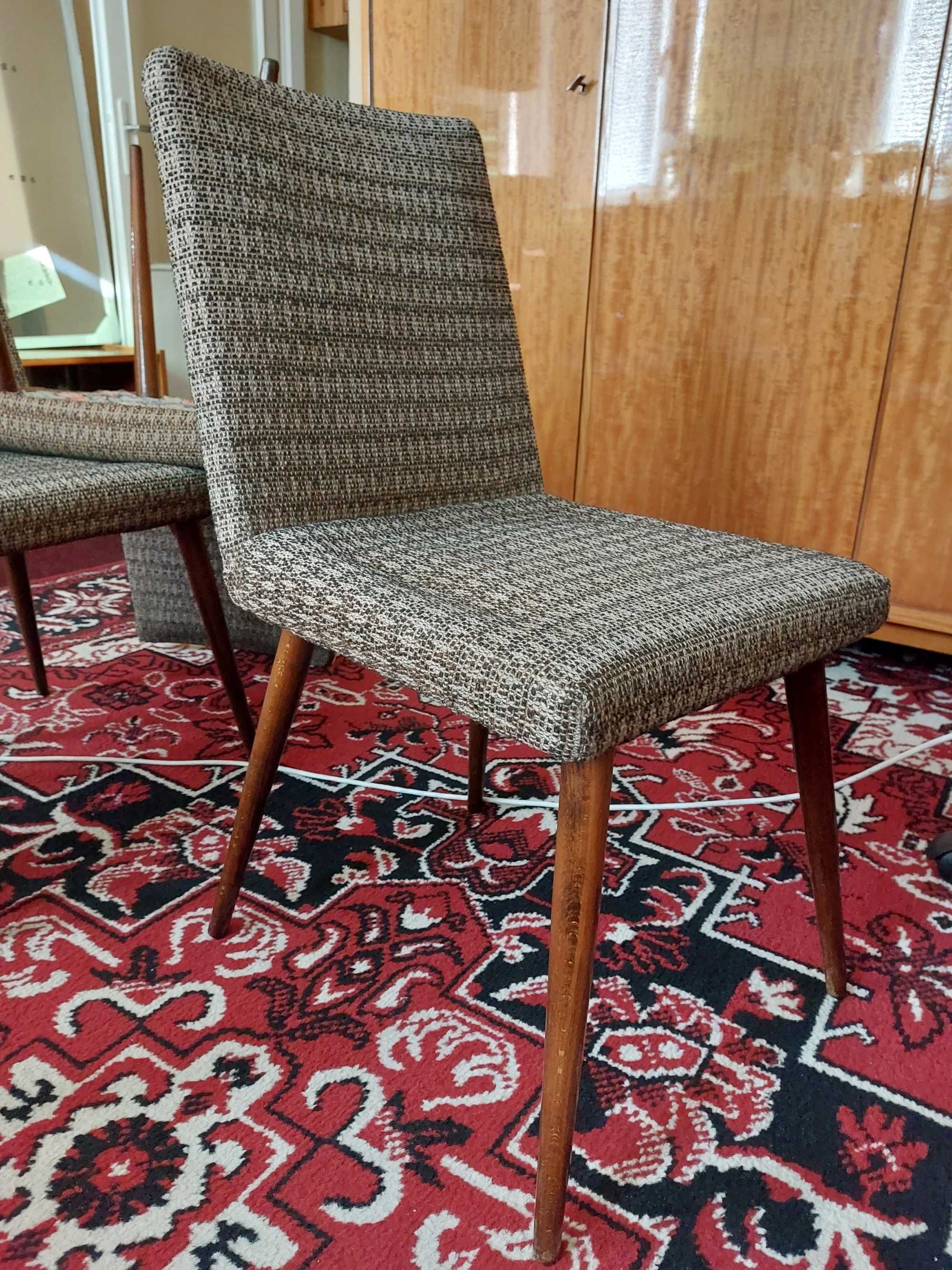 Cztery krzesła z PRL lata 80-te