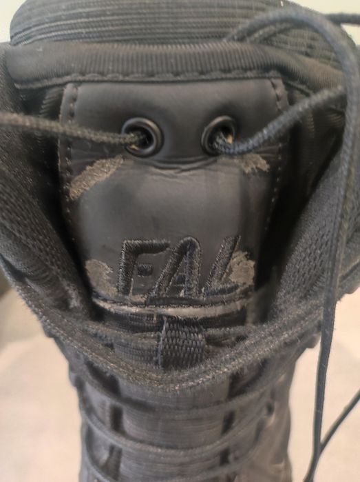 Botas tácticas Fal Patrol pretas 38
Usadas mas ainda em muito