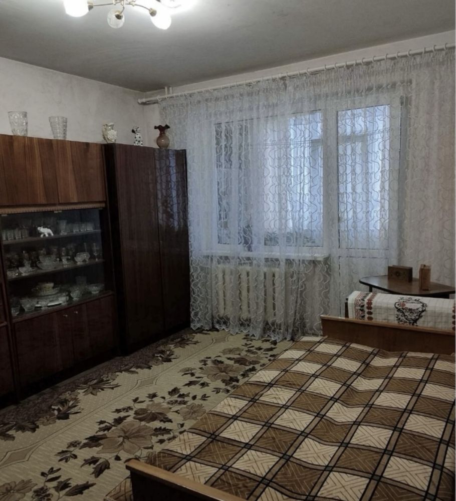 Здається окрема кімната з власником. По вул. Стуса.