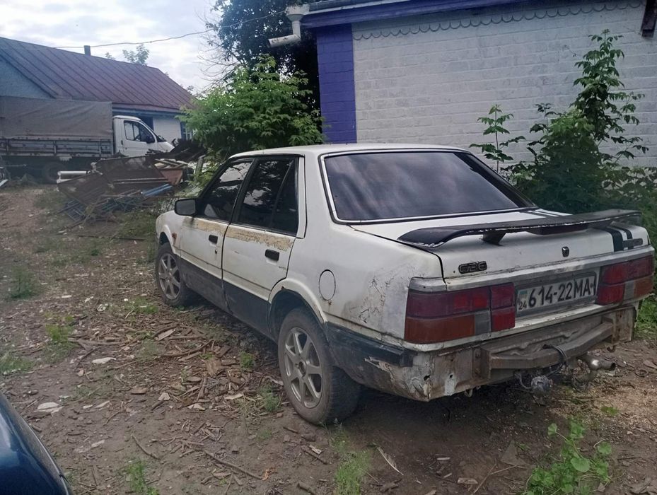 Продам автомобіль Мазда