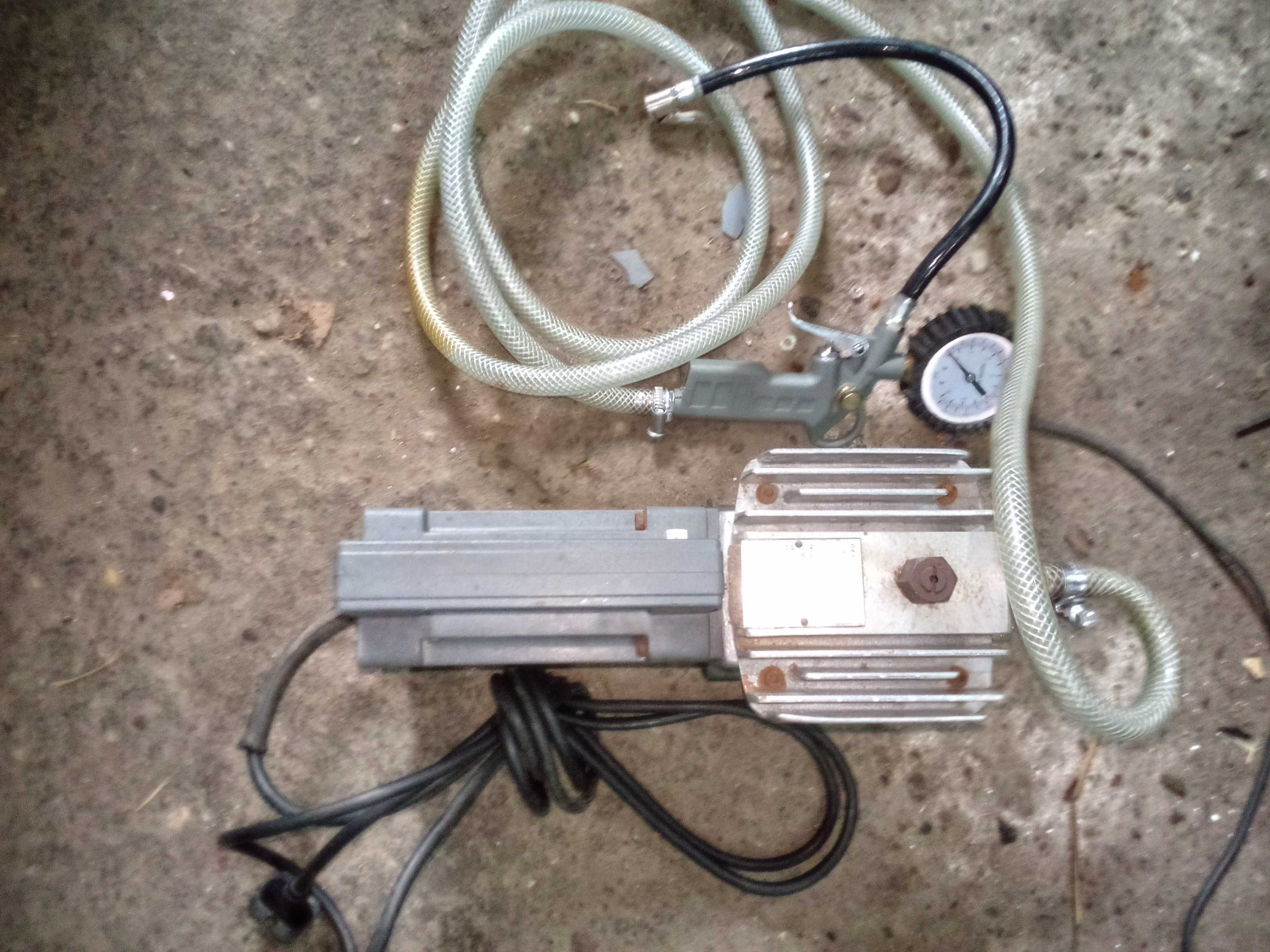 Kompresor 220 Volt 360 Wat produkcja DDR