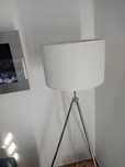 Lampa podłogowa trójnóg