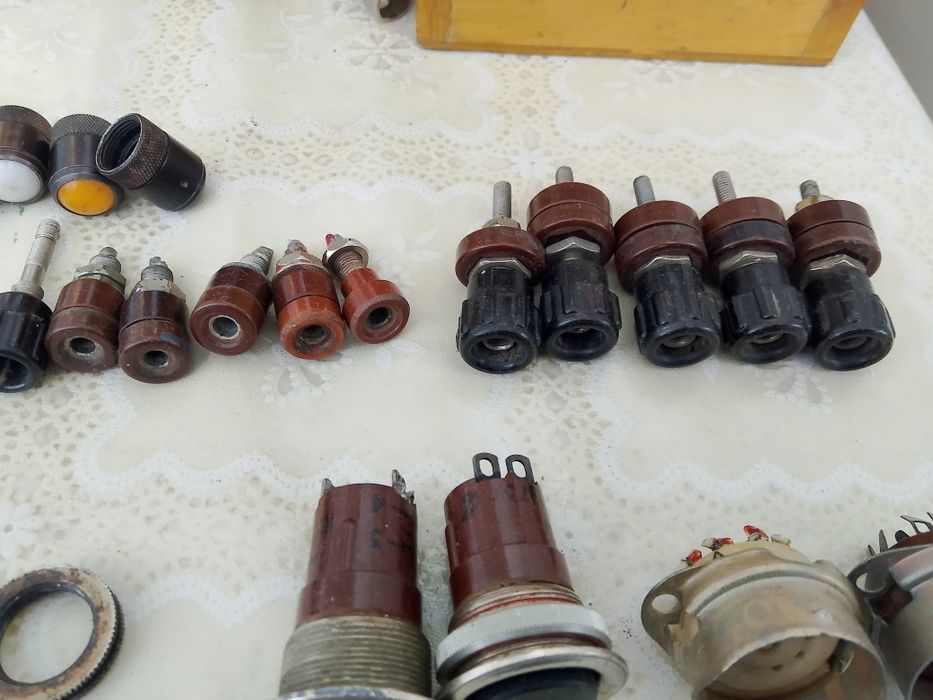 Фонарики, гнезда и другое.