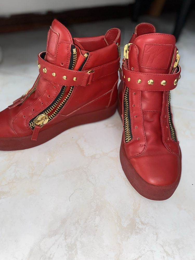 Botas vermelha Zanotti