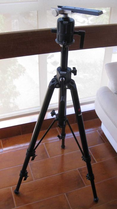 Tripé Manfrotto 074 Professional com cabeça Super Ball 268