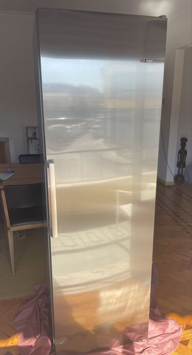 Freezer Vertical Bosch Inox Serie 4 (Novo)