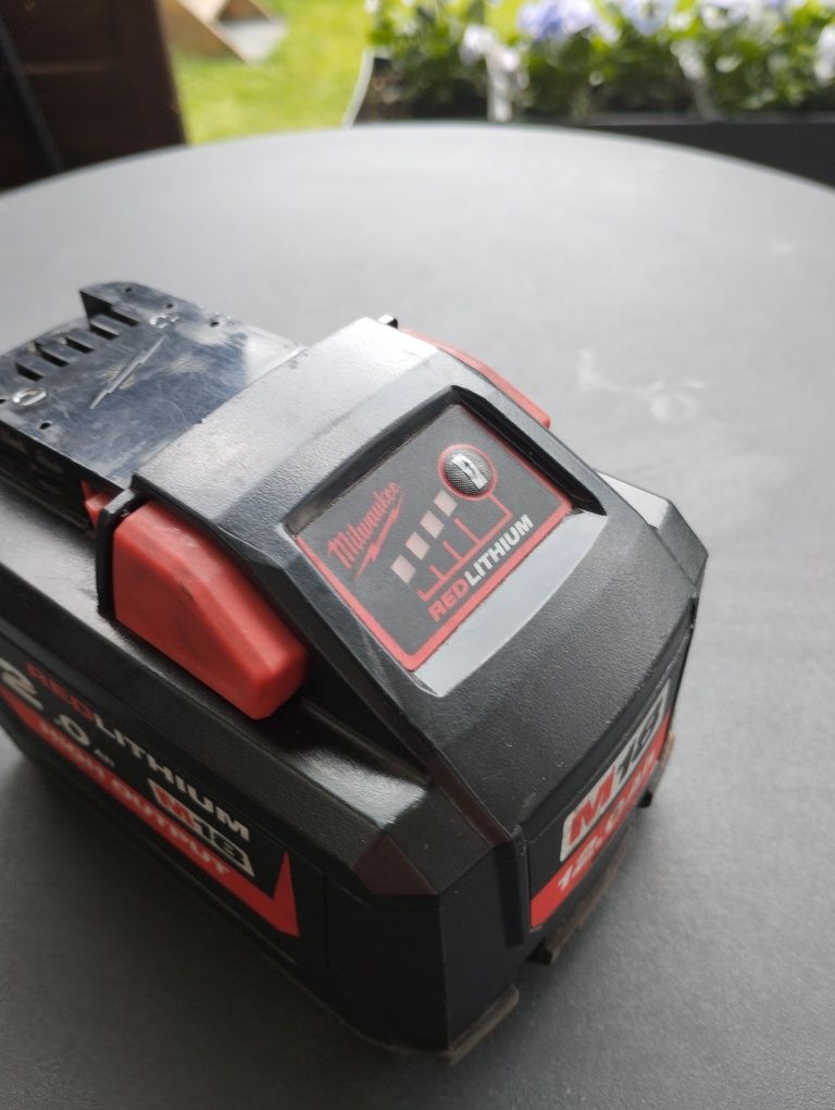 Bateria Milwaukee M18 12.0 Ah