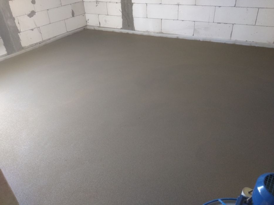 Posadzki wylewki mixokretem z zacieraniem mechanicznym ,Tynki ,remonty