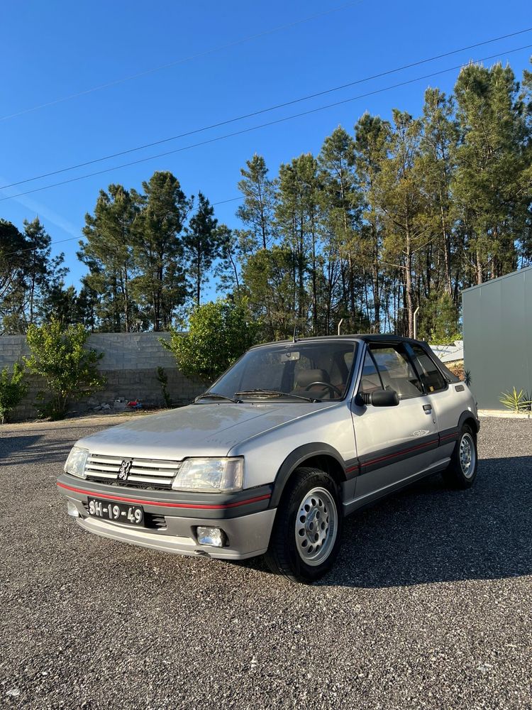 Peugeot 205 CTI Cabrio