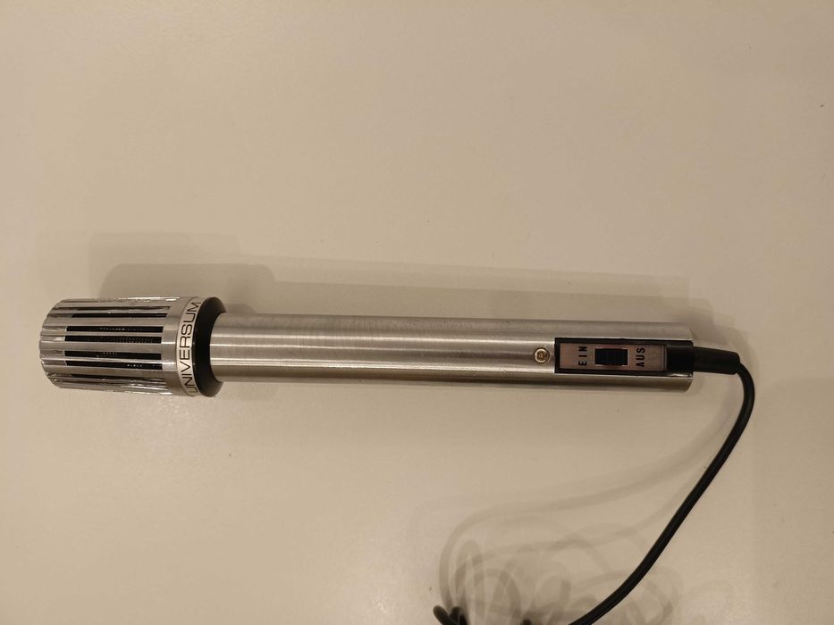 Mikrofon marki Universum