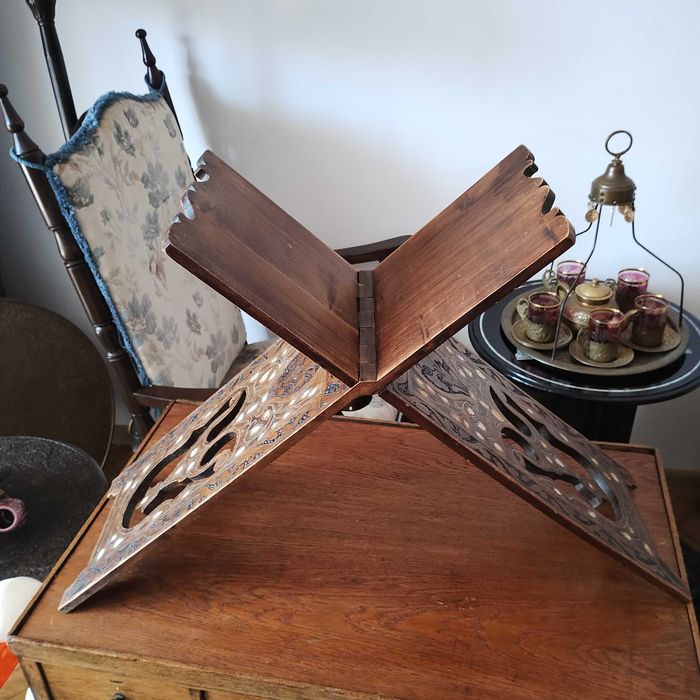 stara oryginalna podstawka pod książkę Tora Tanach Judaika