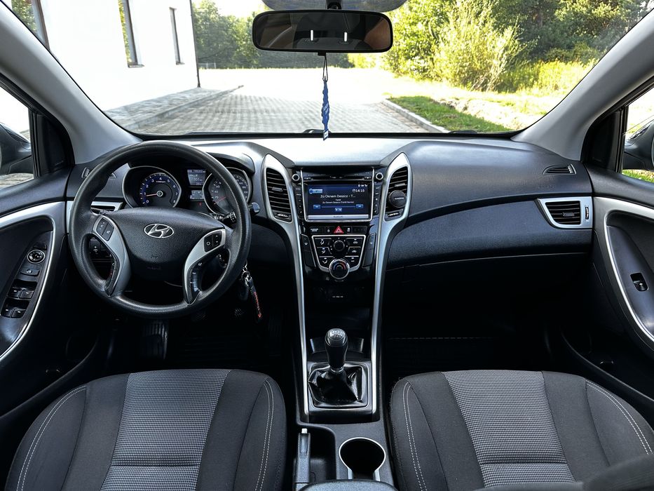 Hyundai i30 1,4 bezyna fajnie wyposażony