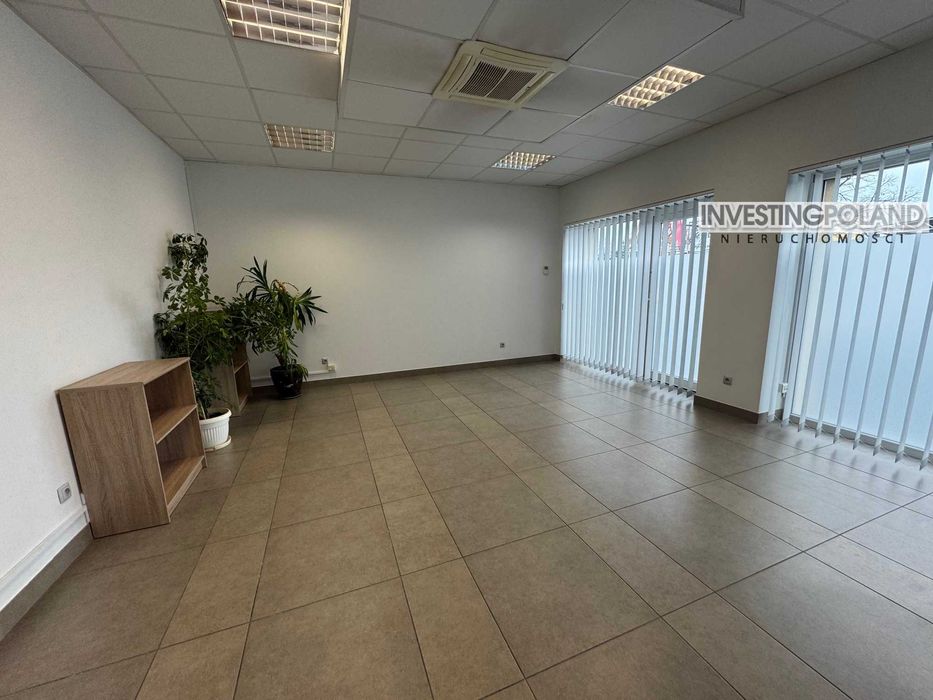 Lokal na parterze; biuro, handel, usługi