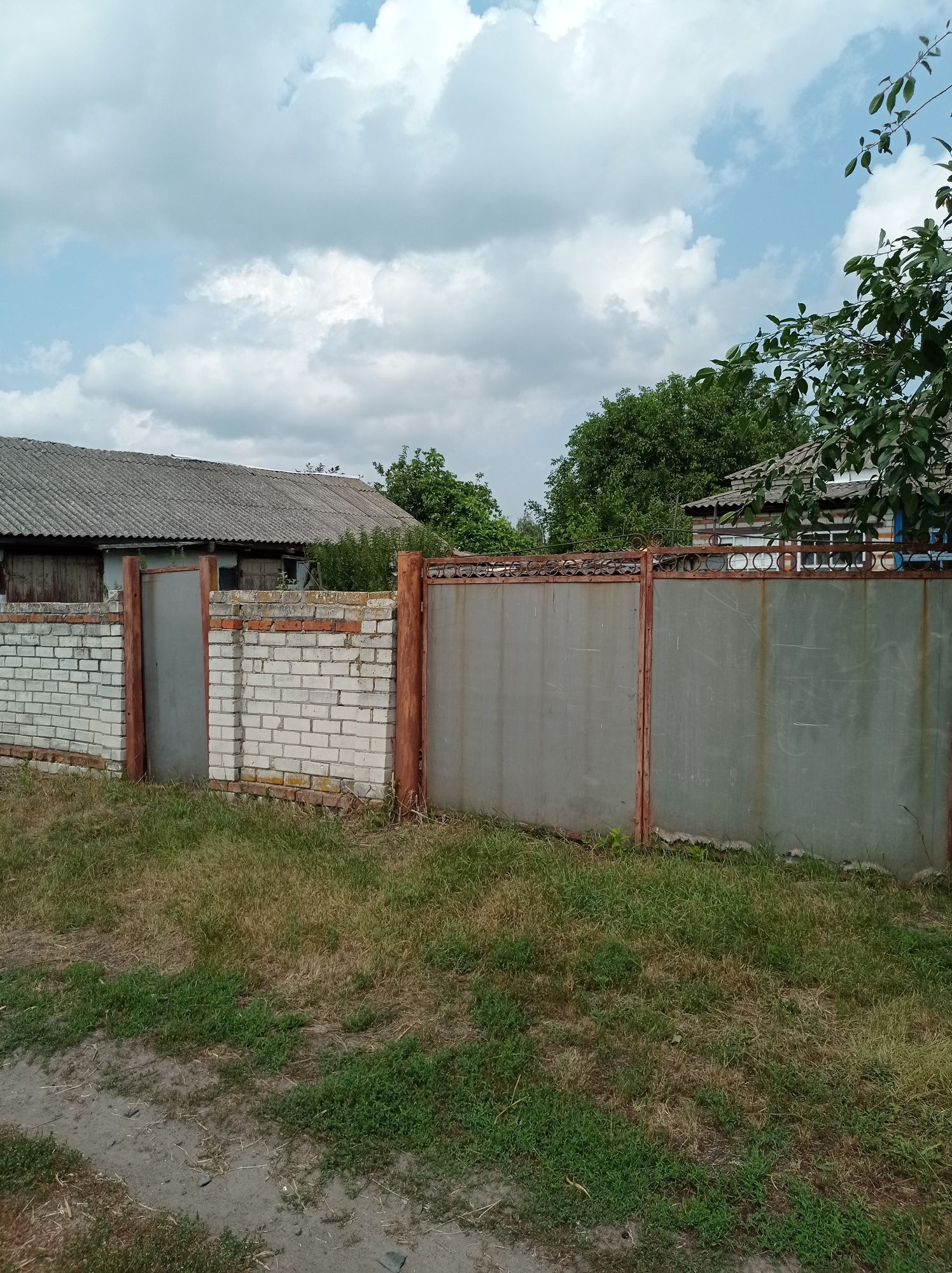 Будинок зі всіма ЗРУЧНОСТЯМИ. Село Жуківка. Розглянемо єВІДНОВЛЕННЯ.