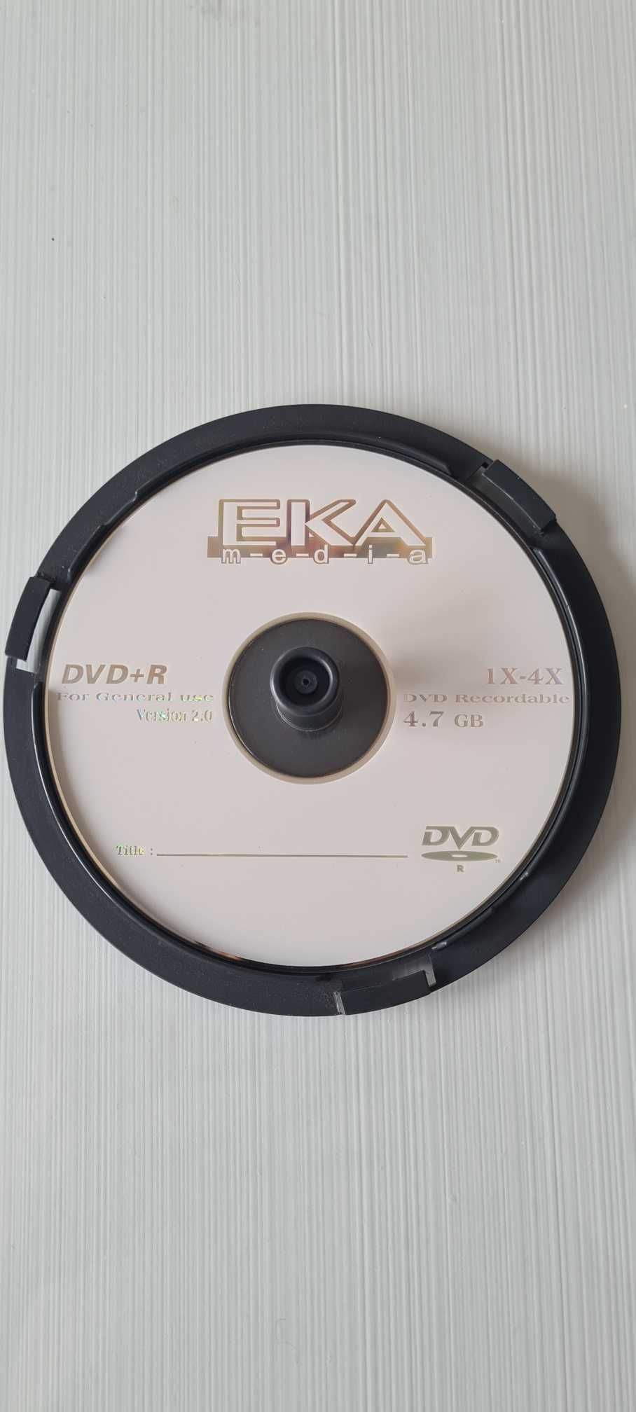 Conjunto de DVDs Virgens em Cakebox Nunca Usados