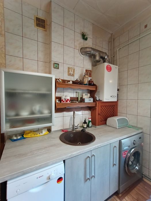 Здається будинок в районі площі Захисників України (Визволення)