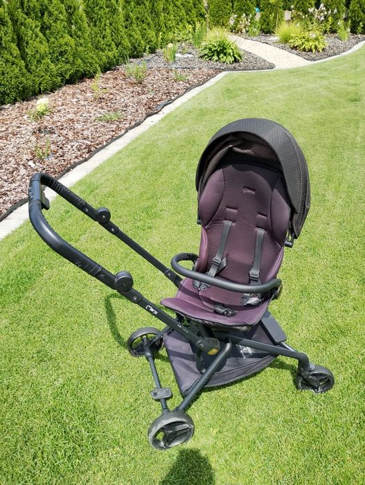 Wózek spacerowy firmy MoMi