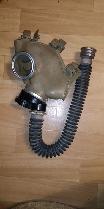 Maska przeciwgazowa typu słoń