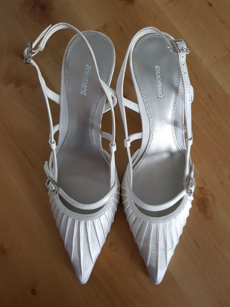 buty sandalki Graceland Deichmann wizytowe ślubne ślub r. 40 ivory