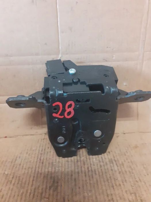 } ZAMEK KLAPY TYŁ OPEL ASTRA J nr 13581023