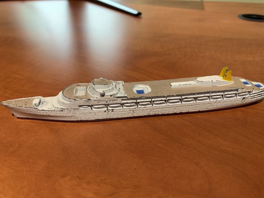 Model liniowca RMS Canberra