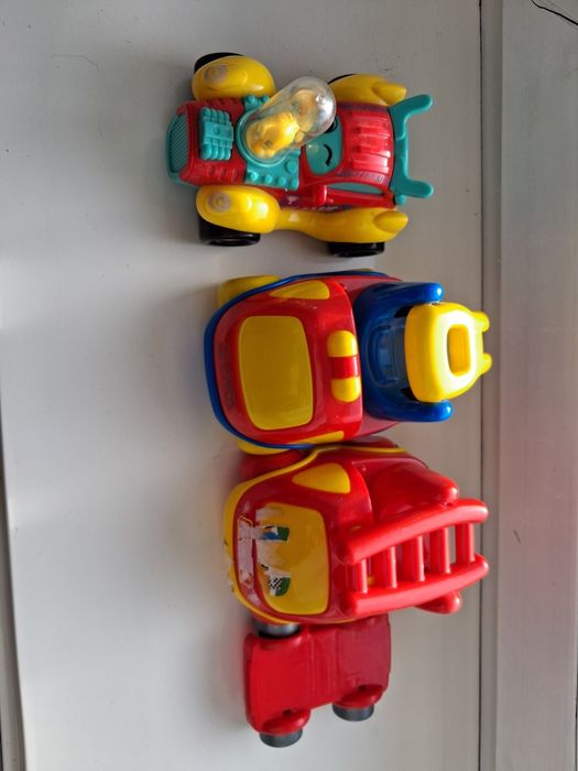 Zestaw 4 samochodzików