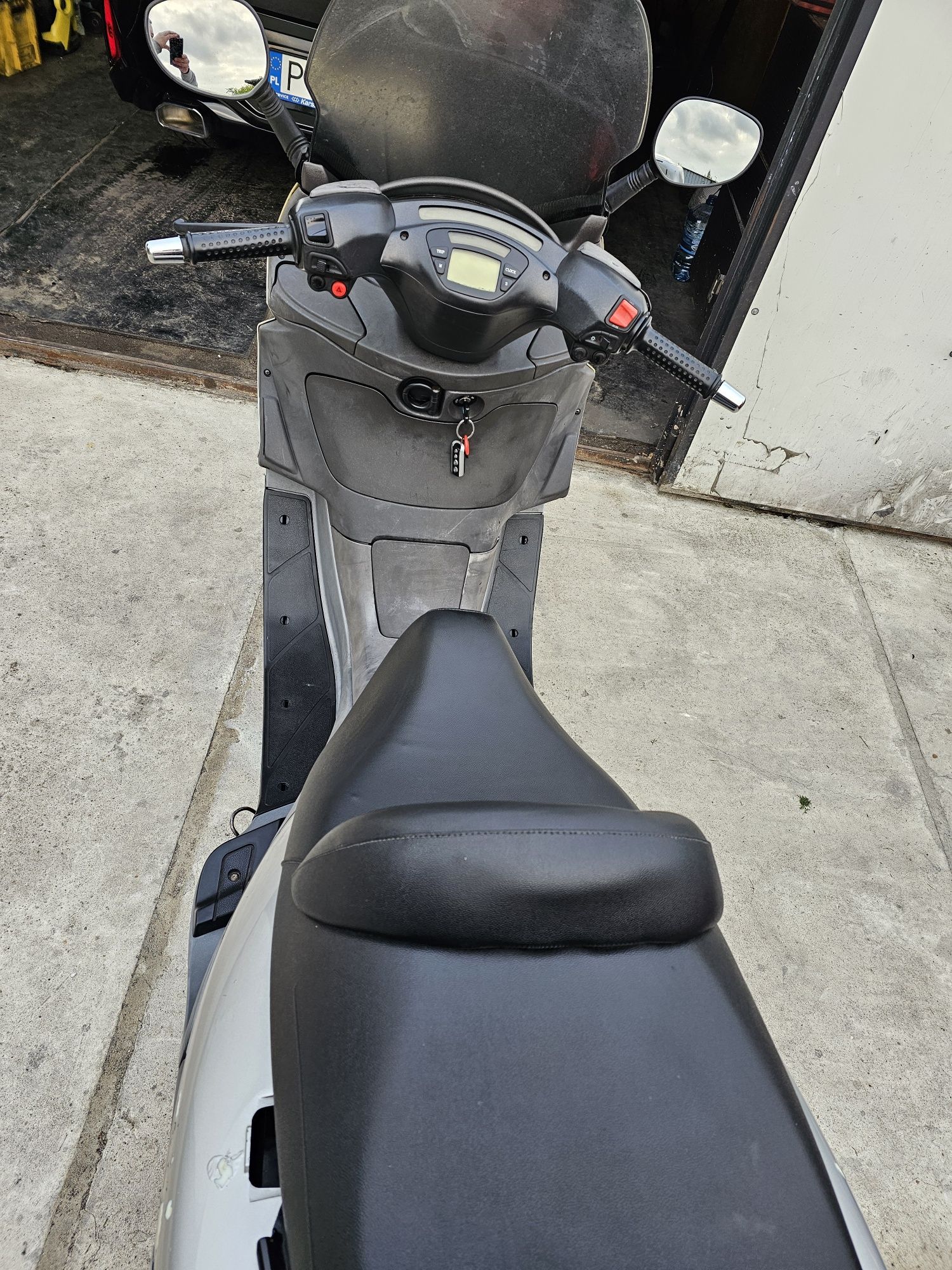 Skuter Piaggo X9