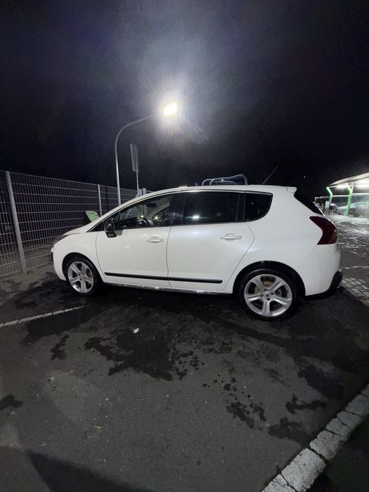 Продам авто Peugeot 3008