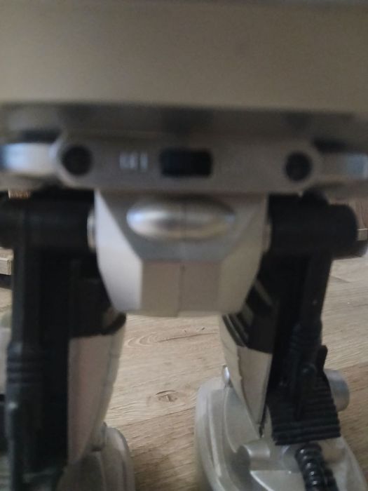 Робот на пульті ToyCloud