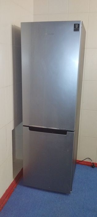 Холодильник SAMSUNG