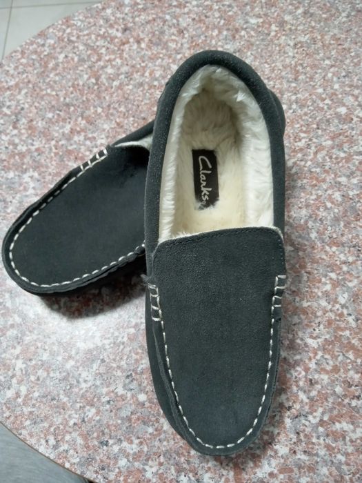 Продам фирменные утеплённые мокасины.