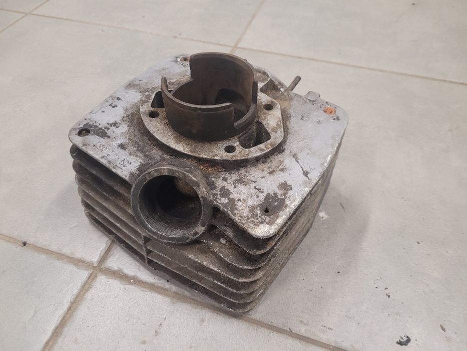 Cylinder MZ TROPHY TS 250 stan dobry do szlifu