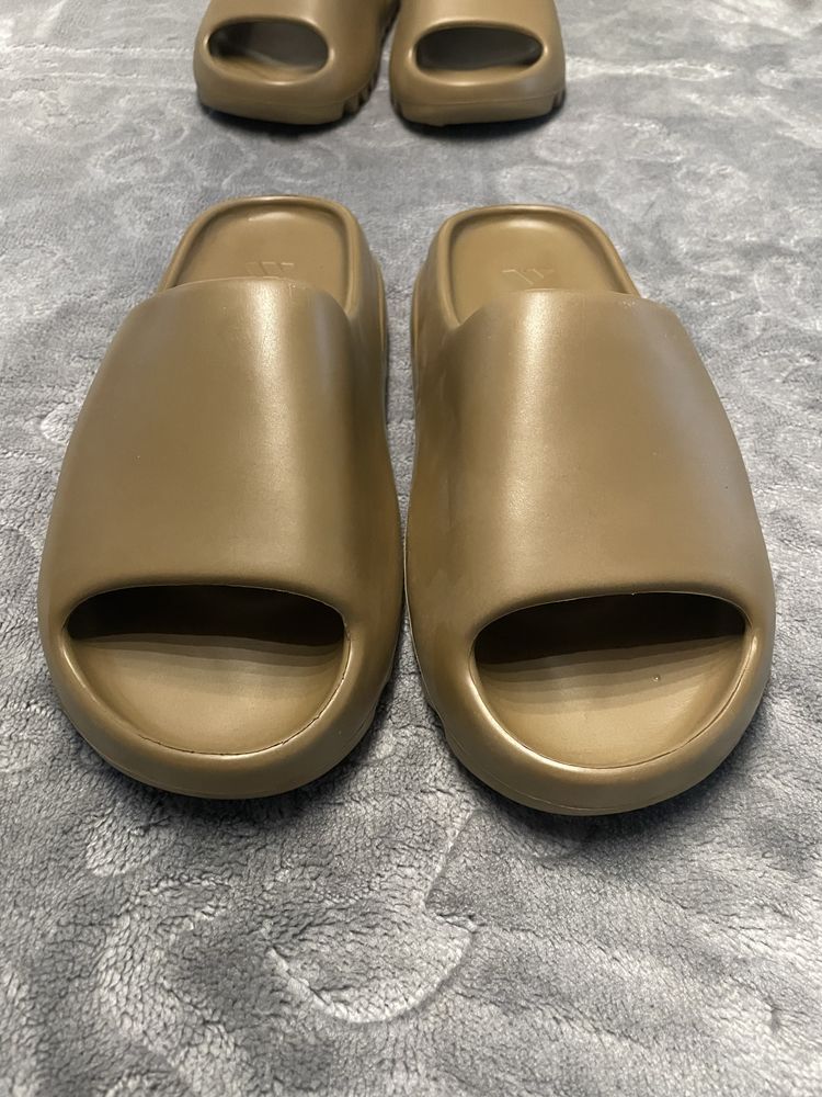 Yeezy slide brown