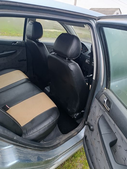 Продам Шкоду Фабію 1,4 газ бензин