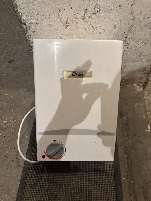 Podgrzewacz przeolyeowy wody 230v