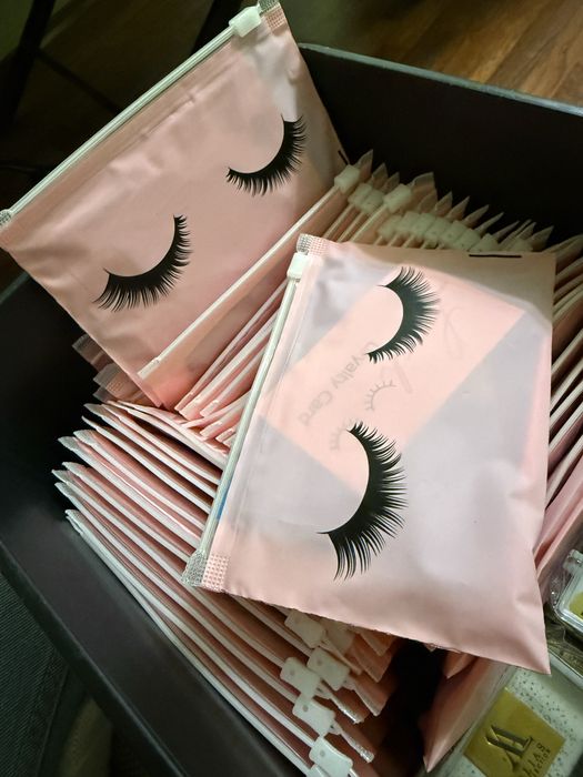 Матеріали для нарощування вій