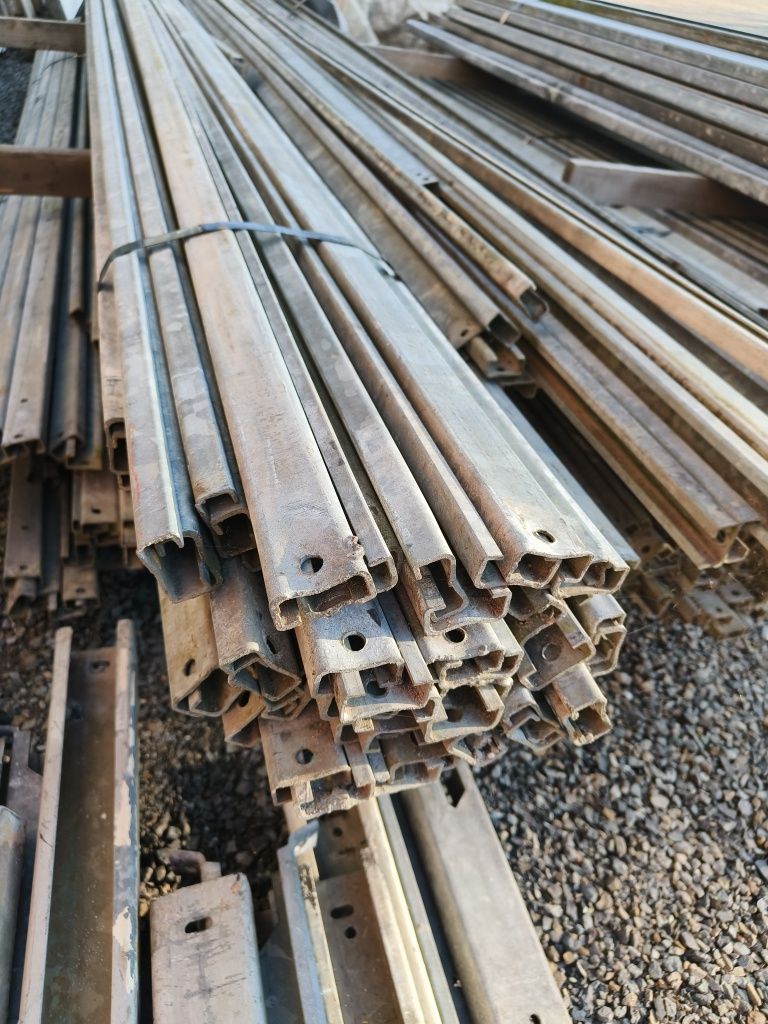 Ceownik stalowy ocynkowany 40x20x2,2