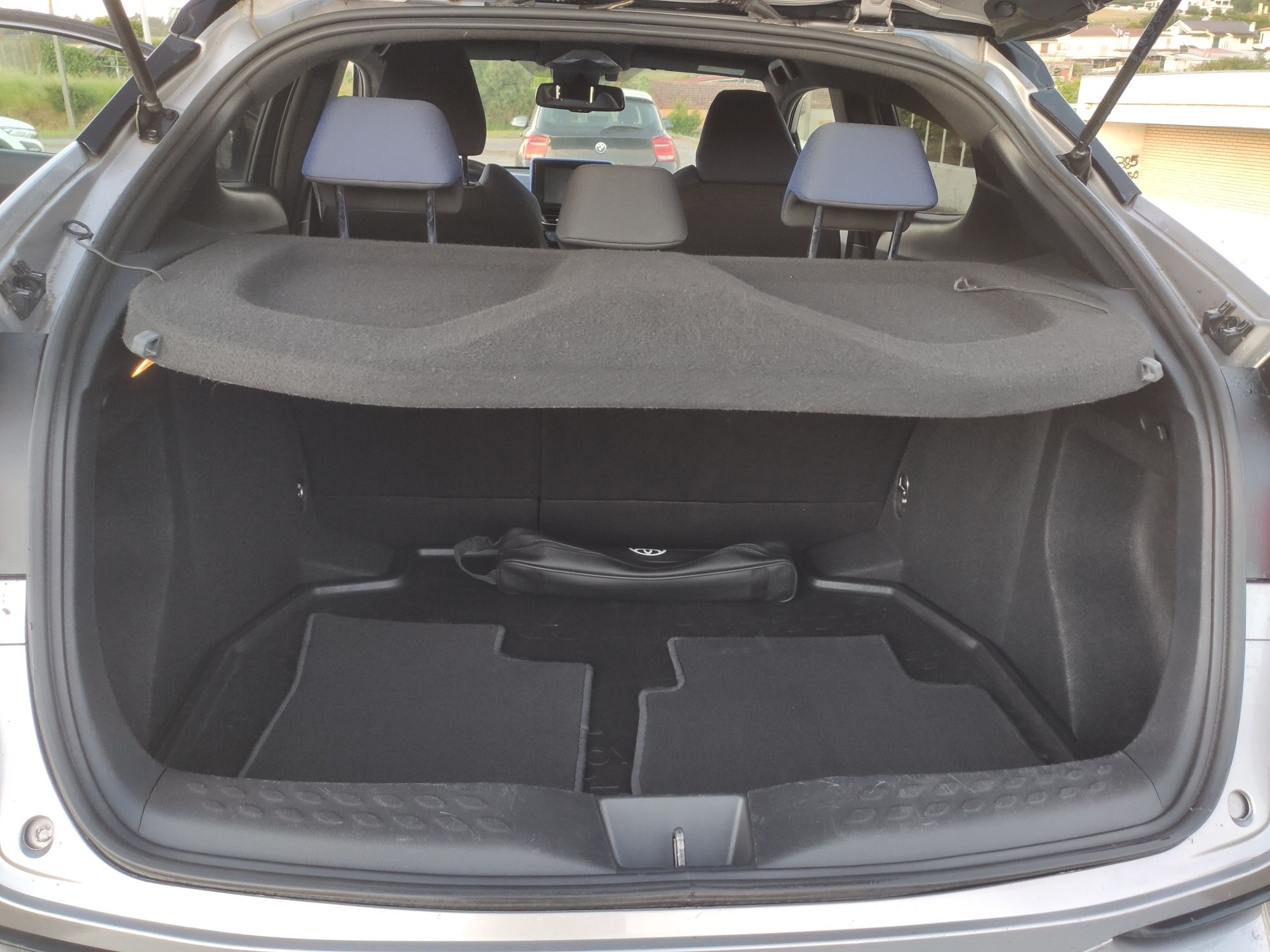 Toyota CHR  híbrido 1.8